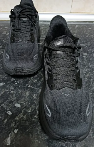 Hoka Clifton 10 Negras Talla 43 1/3