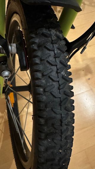 Bicicleta BTwin 16 Decathlon Dark hero 500