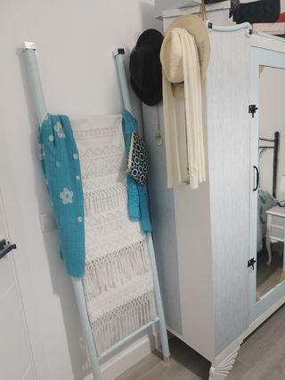 Conjunto mesita y escalera restaurado