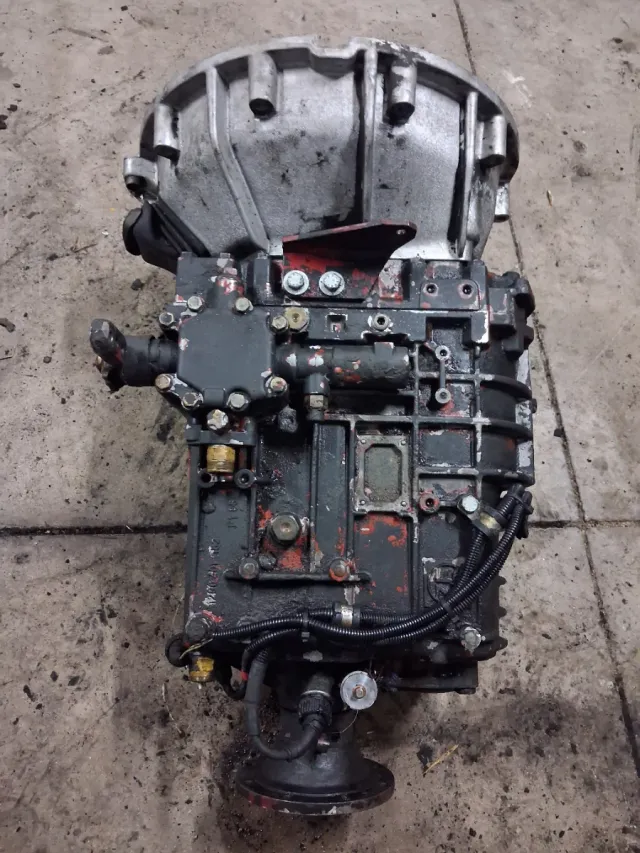 Caja de cambio Renault Midliner ZF