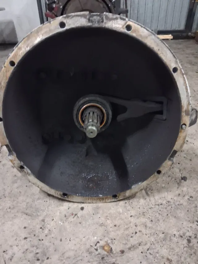 Caja de cambio Renault Midliner ZF