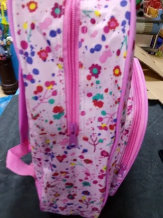 Mochila infantil con estampado floral