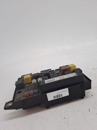 CAJA RELES / FUSIBLES OPEL ASTRA GTC (2)