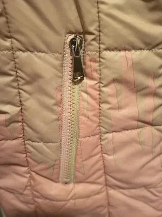 Anorak beige y rosa