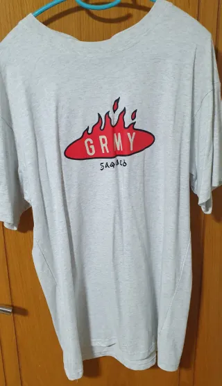 Camiseta Grimey Llamas Saqueo Gris