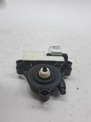 MOTOR ELEVALUNAS TRASERO DERECHO VOLKSWAGEN GOLF VII LIM. (5