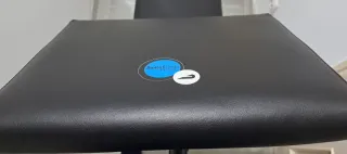 Banco de abdominales y 2 mancuernas