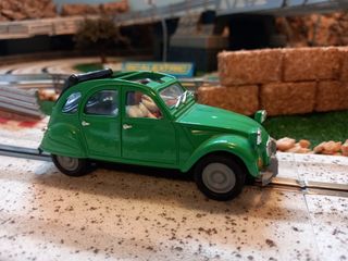 Coche slot Citroën 2CV 1974