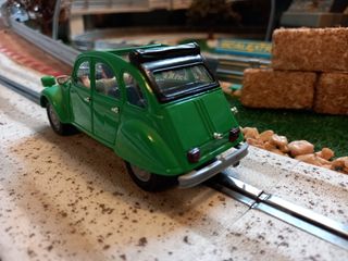 Coche slot Citroën 2CV 1974