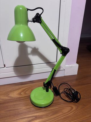 Lámpara flexo escritorio verde pistacho