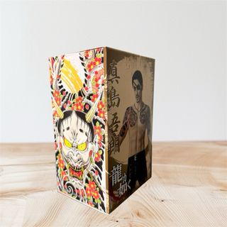 Action Figure Personaggio Yakuza con Box