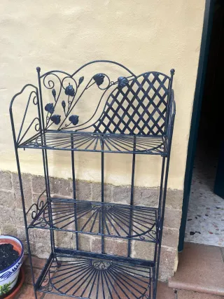 ESTANTERÍA DE FORJA NEGRA