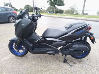 Yamaha X-MAX 125cc Maxiscooter Negra