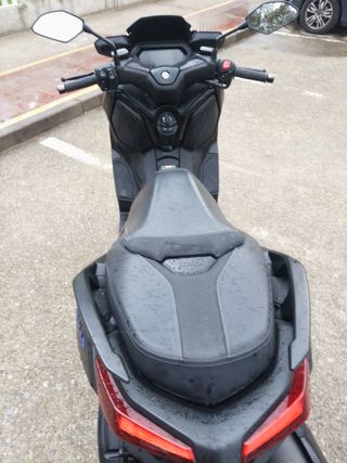 Yamaha X-MAX 125cc Maxiscooter Negra