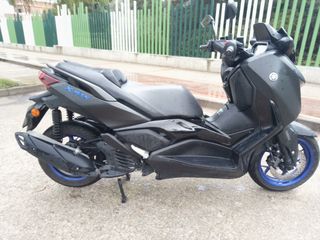 Yamaha X-MAX 125cc Maxiscooter Negra