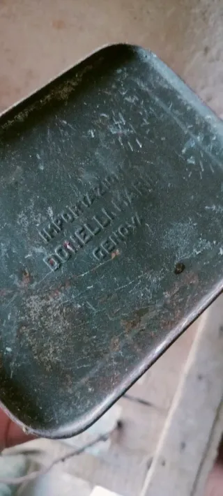 Scatola in latta vintage Ceylon Tea