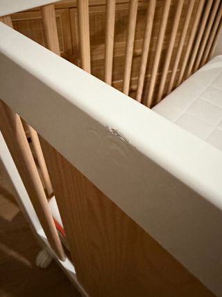 Cuna de madera para niños