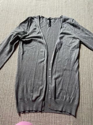 Cárdigan gris Stradivarius