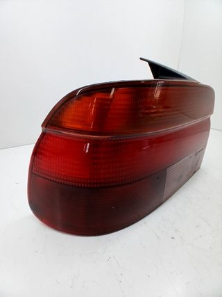 PILOTO TRASERO IZQUIERDO BMW 5 (E39) (2)