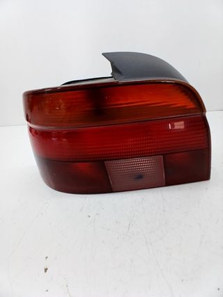 PILOTO TRASERO IZQUIERDO BMW 5 (E39) (2)