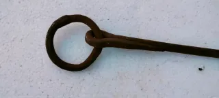 Gancio antico in ferro battuto