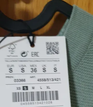 Camiseta Pull&Bear verde punto