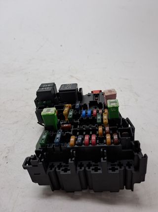 CAJA RELES / FUSIBLES AUDI A3 (8V) (3)