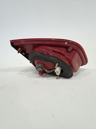 PILOTO TRASERO DERECHO INTERIOR HYUNDAI SANTA FE (BM) (3)