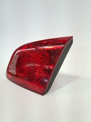 PILOTO TRASERO DERECHO INTERIOR HYUNDAI SANTA FE (BM) (3)