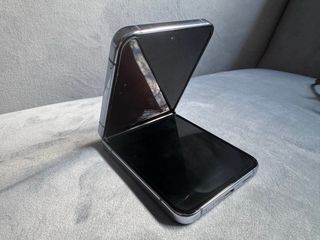 Samsung Galaxy Z Flip 4. Poco utilizzato. 256gb.