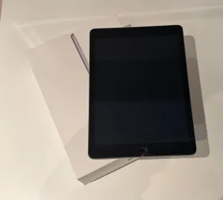 iPad 6ª Gen (2018) 32gb - Para piezas o reparación