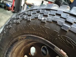 4 Neumáticos y Llantas Suzuki Jimny