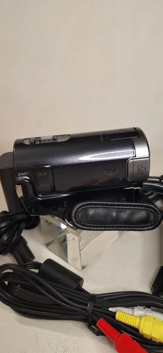 Sony Handycam HDR-CX305 HD AVCHD