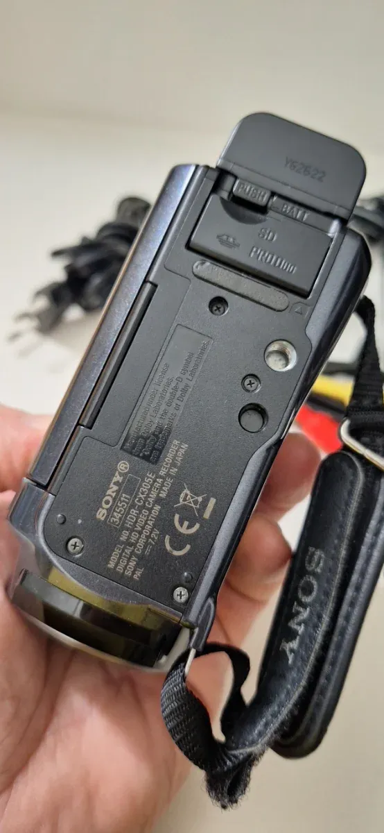 Sony Handycam HDR-CX305 HD AVCHD