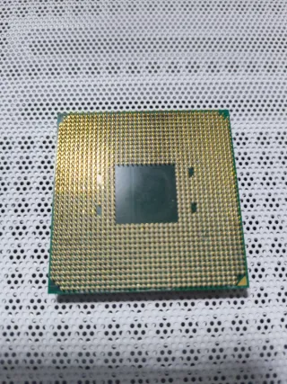 Ryzen 7 3800X Averiado