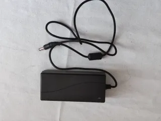 Adaptador AC/DC 12V 4A modelo YU1203