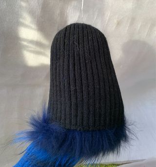 Gorro de invierno de pelo azul