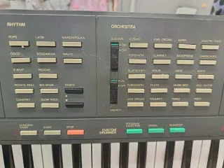 Teclado Yamaha PortaSound PSS-360 Retro