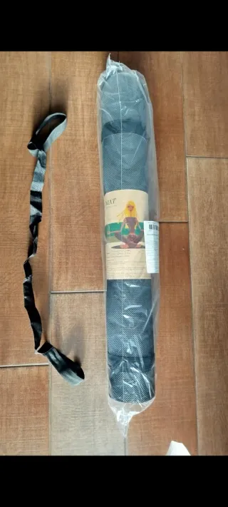 Tappetino yoga nero con tracolla