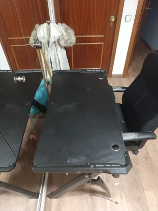 Mesa Gamer Negra con Silla y con luces led