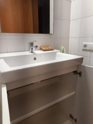Mueble de baño con espejo