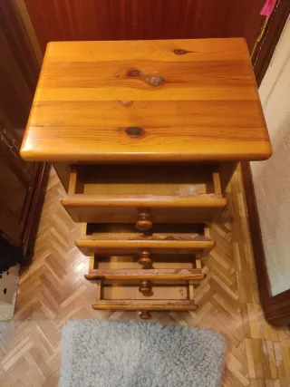 Cajonera rústica de pino