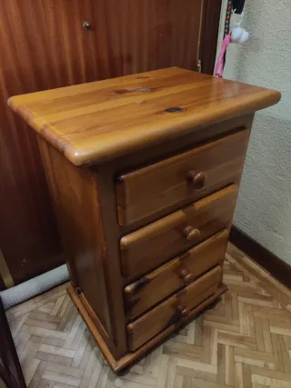 Cajonera rústica de pino