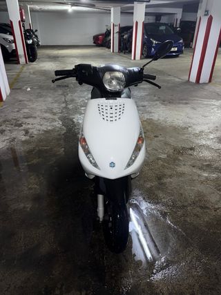 Piaggio Scooter Blanco