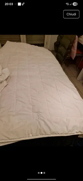 Coperte bianche in poliestere 2 singoli e una matr