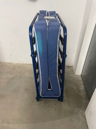 Cama Plegable Azul y Blanca