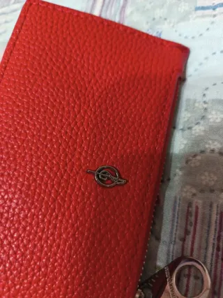 Cartera Tarjetero Roja Stradivarius