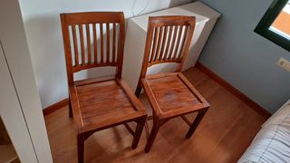 Sillas y banco madera Banak Importa