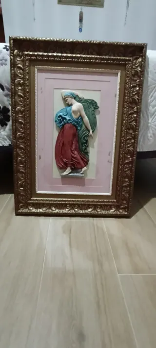 Cuadro Decorativo Mujer Bailando Dorado