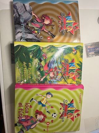 Kika Superbruja y la momia (Spanish Edition)